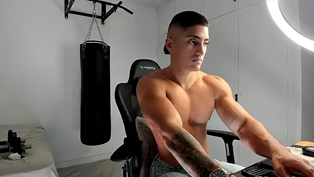 dan01  online show from 11-05-25, 02:20