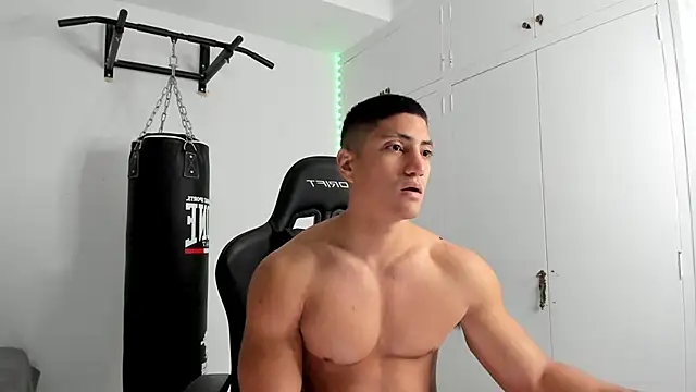 dan01  online show from 04-08-26, 06:04