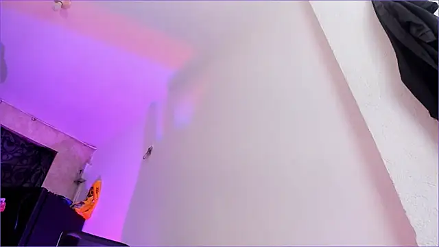 CandyLatinHott online show from 04-09-26, 12:23