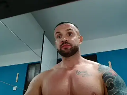 Snapshot of Magnificmuscles89 chatting on 02-25-25, 11:26 Magnificmuscles89 online show from 02-25-25, 11:26