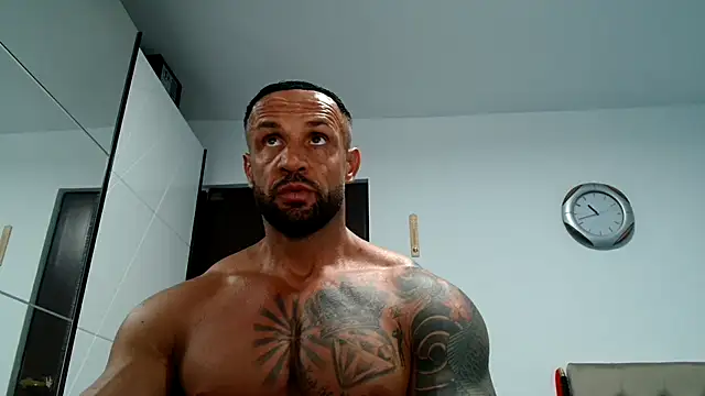 Snapshot of Magnificmuscles89 chatting on 11-04-25, 08:45 Magnificmuscles89 online show from 11-04-25, 08:45