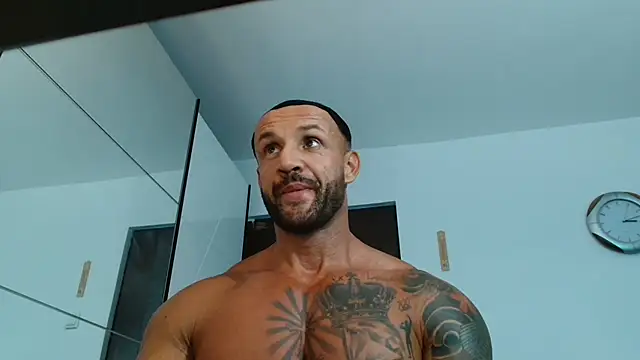 Snapshot of Magnificmuscles89 chatting on 07-03-26, 12:22 Magnificmuscles89 online show from 07-03-26, 12:22