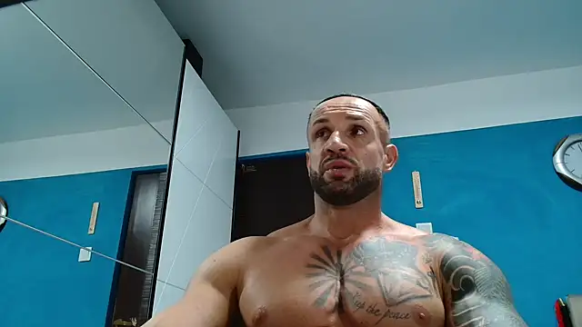 Snapshot of Magnificmuscles89 chatting on 10-12-25, 03:02 Magnificmuscles89 online show from 10-12-25, 03:02