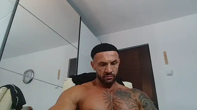 Snapshot of Magnificmuscles89 chatting on 07-18-26, 09:34 Magnificmuscles89 online show from 07-18-26, 09:34