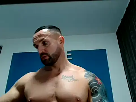 Snapshot of Magnificmuscles89 chatting on 03-02-25, 10:13 Magnificmuscles89 online show from 03-02-25, 10:13