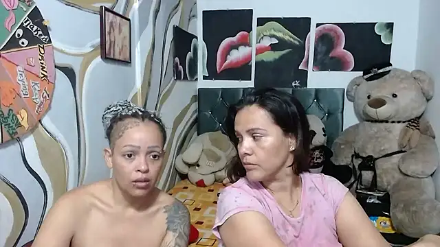 Snapshot of manzanahot9 chatting on 11-17-25, 05:39 manzanahot9 online show from 11-17-25, 05:39