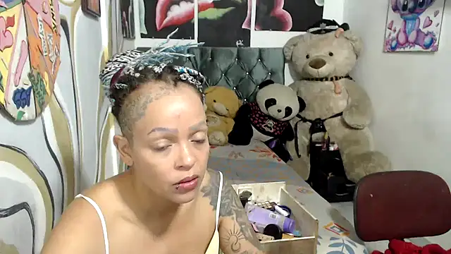 Snapshot of manzanahot9 chatting on 11-11-25, 09:48 manzanahot9 online show from 11-11-25, 09:48