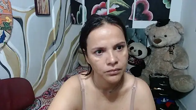 Snapshot of manzanahot9 chatting on 03-20-26, 12:06 manzanahot9 online show from 03-20-26, 12:06