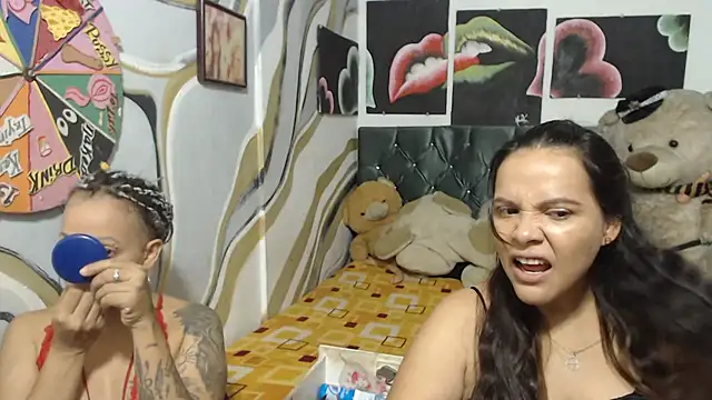 Snapshot of manzanahot9 chatting on 11-19-25, 10:48 manzanahot9 online show from 11-19-25, 10:48