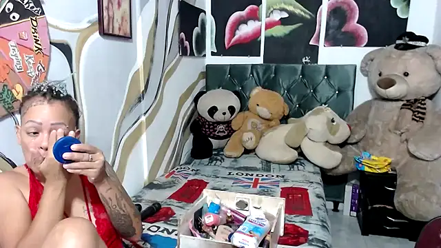 Snapshot of manzanahot9 chatting on 09-21-25, 11:26 manzanahot9 online show from 09-21-25, 11:26