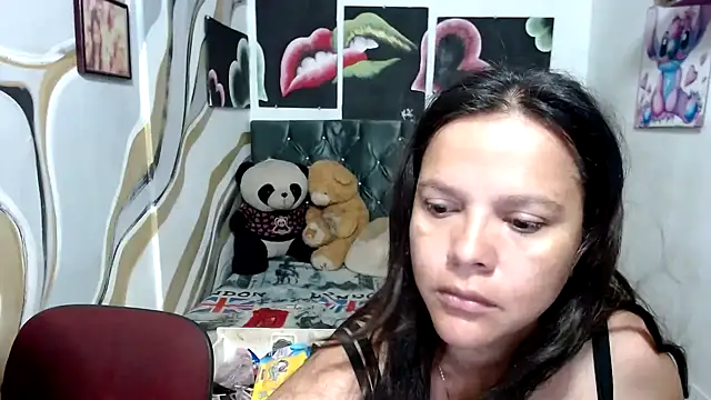 Snapshot of manzanahot9 chatting on 10-04-25, 09:33 manzanahot9 online show from 10-04-25, 09:33