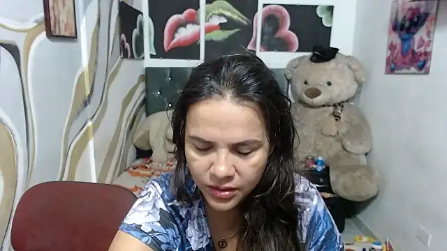 Snapshot of manzanahot9 chatting on 02-18-26, 02:46 manzanahot9 online show from 02-18-26, 02:46