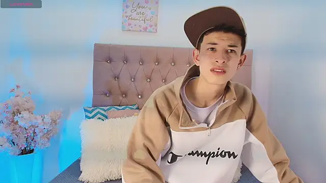 MaikCarver online show from 09-10-25, 01:21