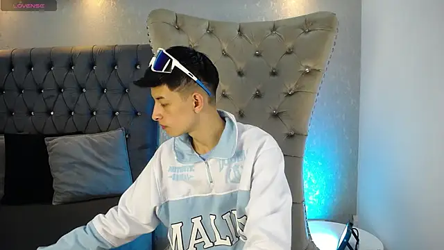 MaikCarver online show from 01-14-26, 03:54