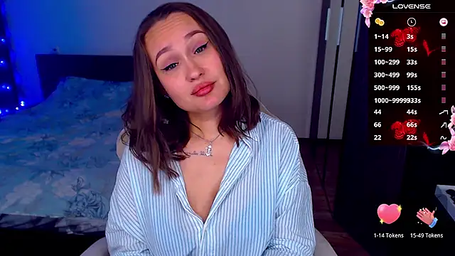 Cutie-Melanie online show from 10-19-25, 12:13