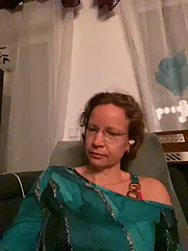 AnnikaRose online show from 11-11-25, 06:41