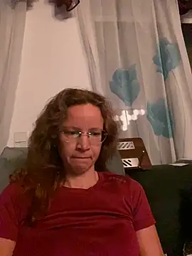 AnnikaRose online show from 11-05-25, 06:38