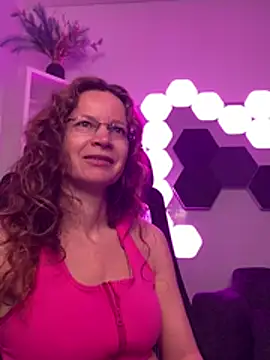 Snapshot of AnnikaRose chatting on 05-02-26, 03:12 AnnikaRose online show from 05-02-26, 03:12