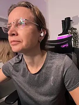 AnnikaRose online show from 12-05-25, 06:45