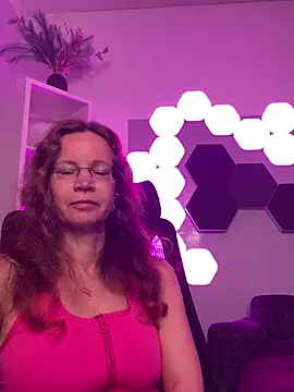 Snapshot of AnnikaRose chatting on 04-30-26, 03:13 AnnikaRose online show from 04-30-26, 03:13