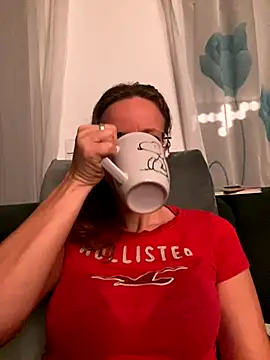 AnnikaRose online show from 12-04-25, 06:45