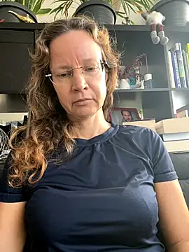 AnnikaRose online show from 10-22-25, 07:30