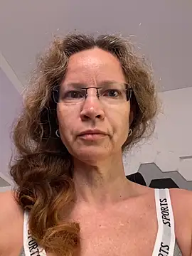 Snapshot of AnnikaRose chatting on 06-12-26, 02:20 AnnikaRose online show from 06-12-26, 02:20