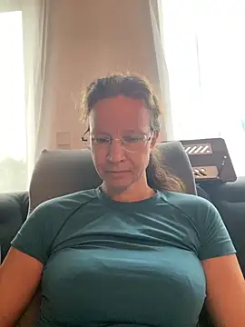 AnnikaRose online show from 11-03-25, 06:51