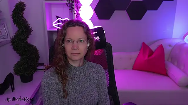 AnnikaRose online show from 02-05-26, 08:32