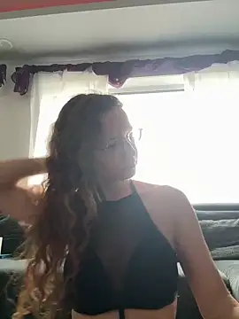 AnnikaRose online show from 01-27-25, 12:16