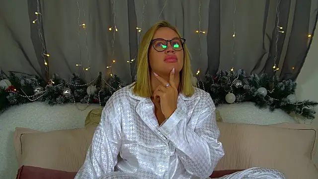 MariaNeumann online show from 12-03-25, 06:25