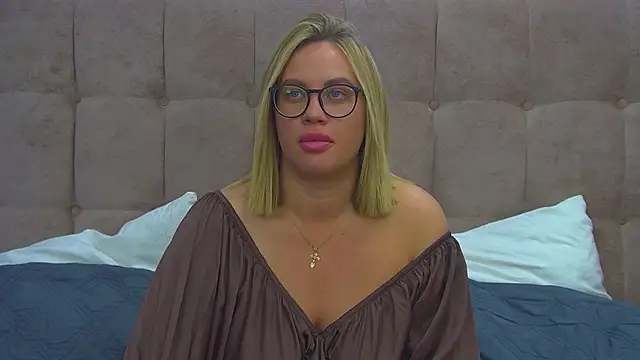 MariaNeumann online show from 11-29-25, 06:30