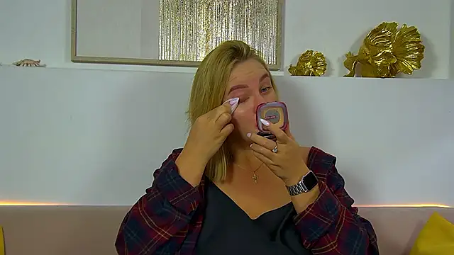 MariaNeumann online show from 11-21-25, 06:40