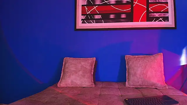 liccy hall online show from 11-17-25, 11:47