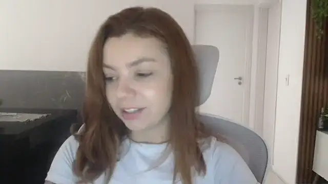 Snapshot of HotRuiva chatting on 09-25-25, 02:12 HotRuiva online show from 09-25-25, 02:12