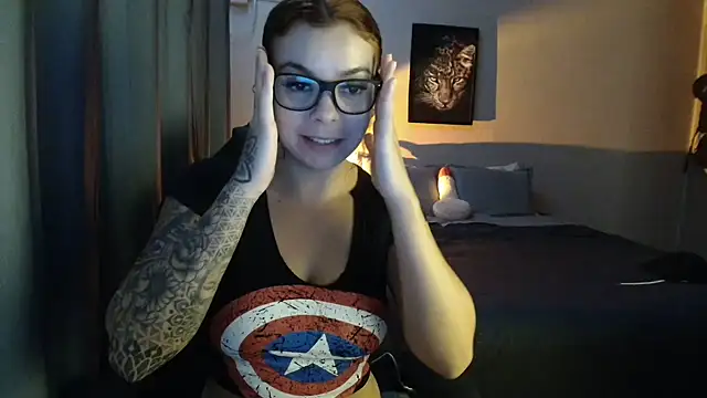 Snapshot of HotRuiva chatting on 02-14-25, 12:25 HotRuiva online show from 02-14-25, 12:25