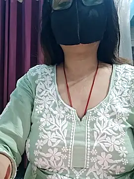 Aishwaryaa 69 online show from 04-08-26, 02:35