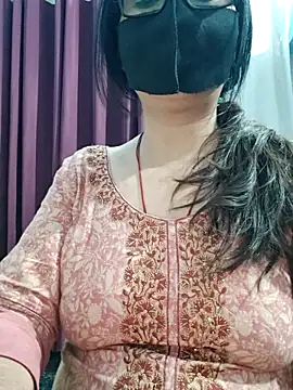Aishwaryaa 69 online show from 05-27-26, 01:57