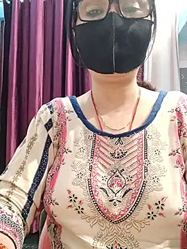 Aishwaryaa 69 online show from 12-23-25, 07:51