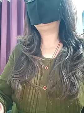 Aishwaryaa 69 online show from 04-09-26, 02:24