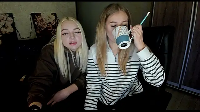  NigoNika online show from 10-24-25, 08:30