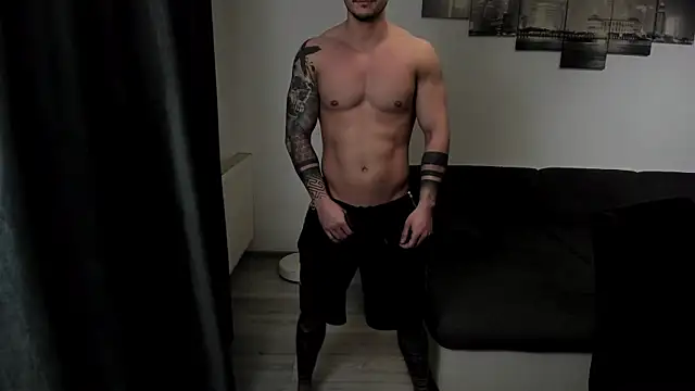 Richarddarell1 online show from 12-17-25, 05:45