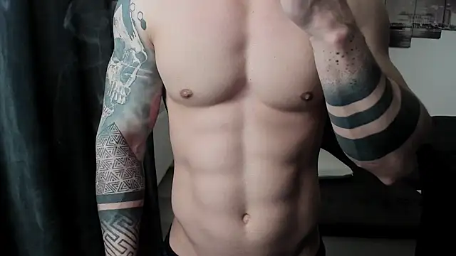 Snapshot of Richarddarell1 chatting on 02-16-26, 06:23 Richarddarell1 online show from 02-16-26, 06:23