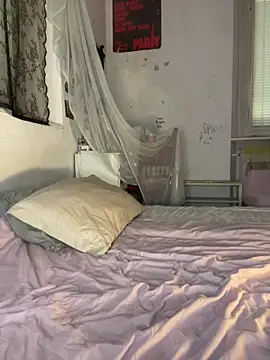 giuli zerozero online show from 04-20-26, 04:08