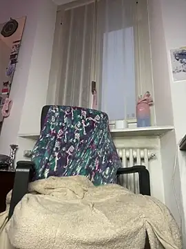 giuli zerozero online show from 01-22-25, 04:23