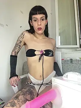 giuli zerozero online show from 09-21-25, 01:05