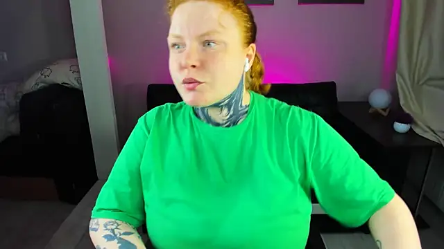 Cassie xKiss online show from 06-17-26, 08:19