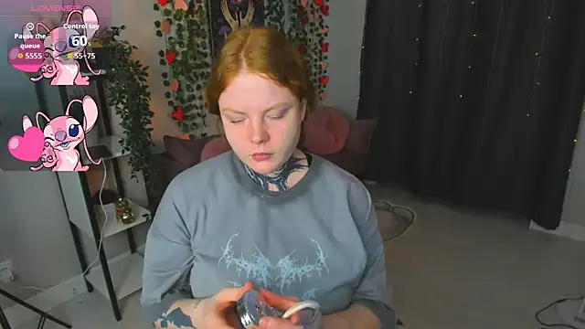 Snapshot of Cassie_xKiss chatting on 02-16-26, 08:29 Cassie xKiss online show from 02-16-26, 08:29