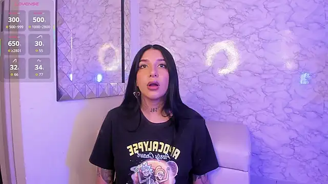 Leiaa  online show from 11-16-25, 12:59