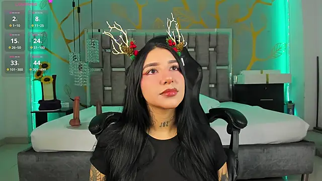 Leiaa  online show from 12-17-24, 12:01